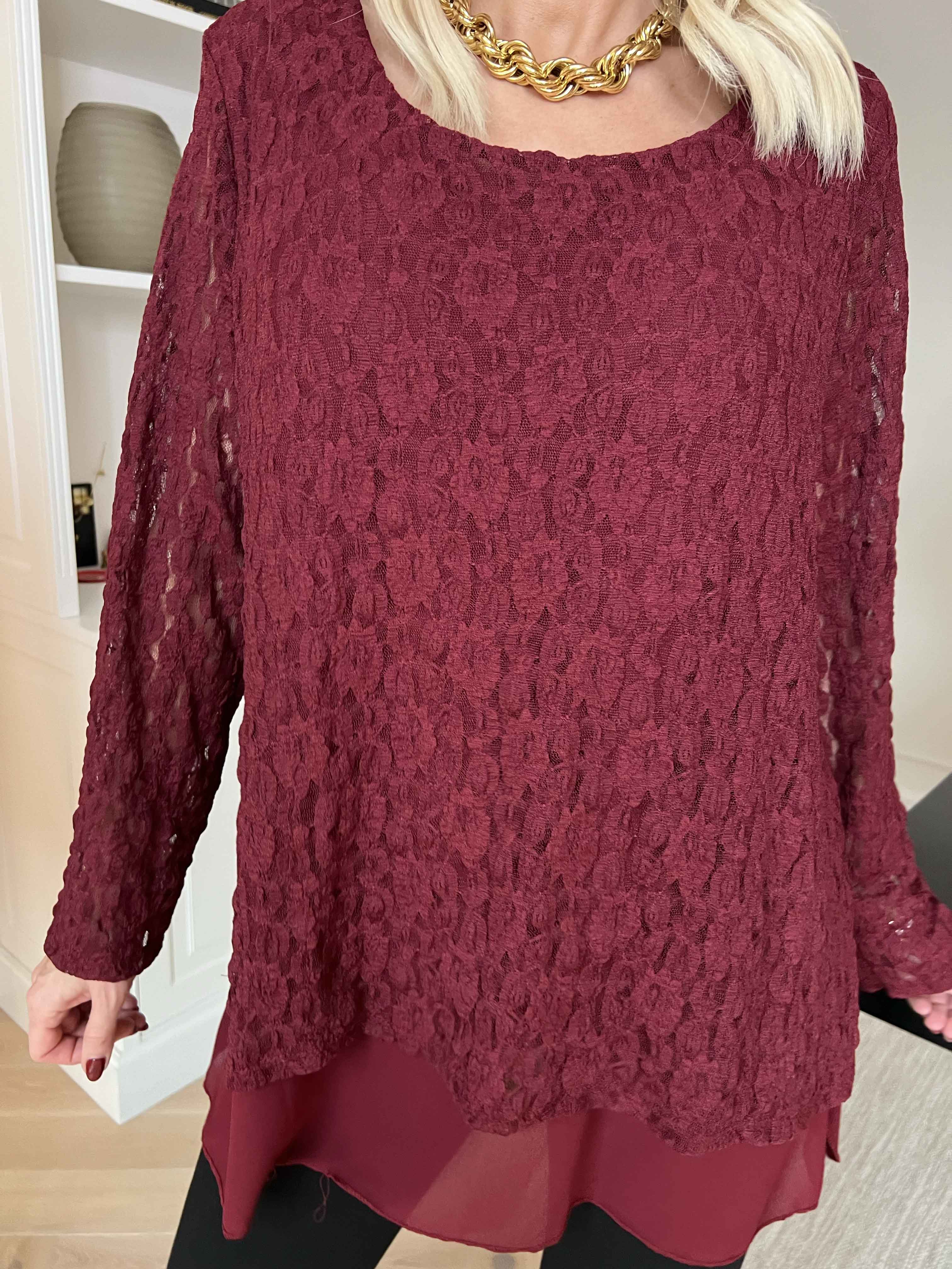 Candidas - Sød blondetunika med chiffonlag